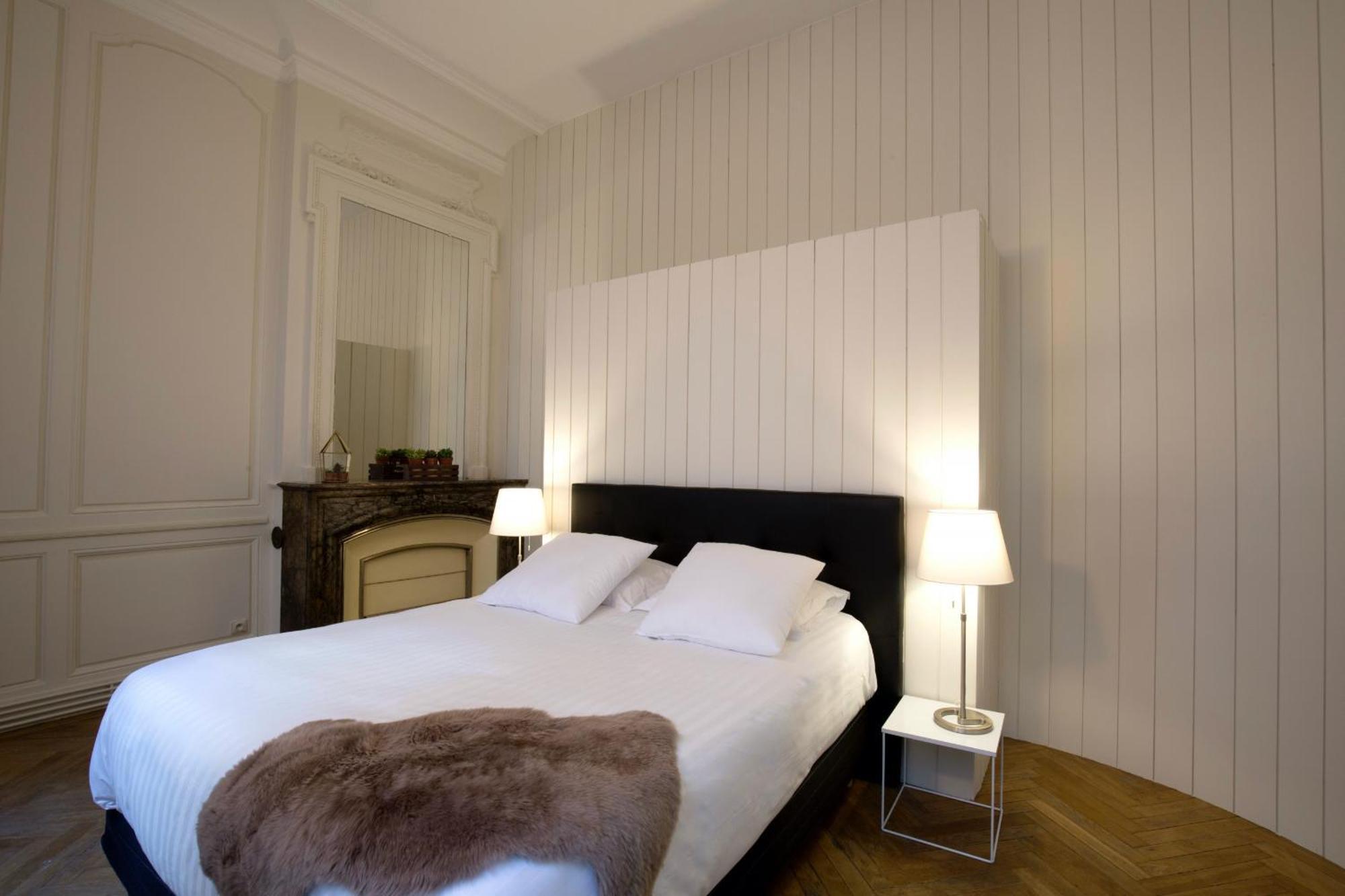 Appartement Sur Les Quais De บอร์โด ภายนอก รูปภาพ