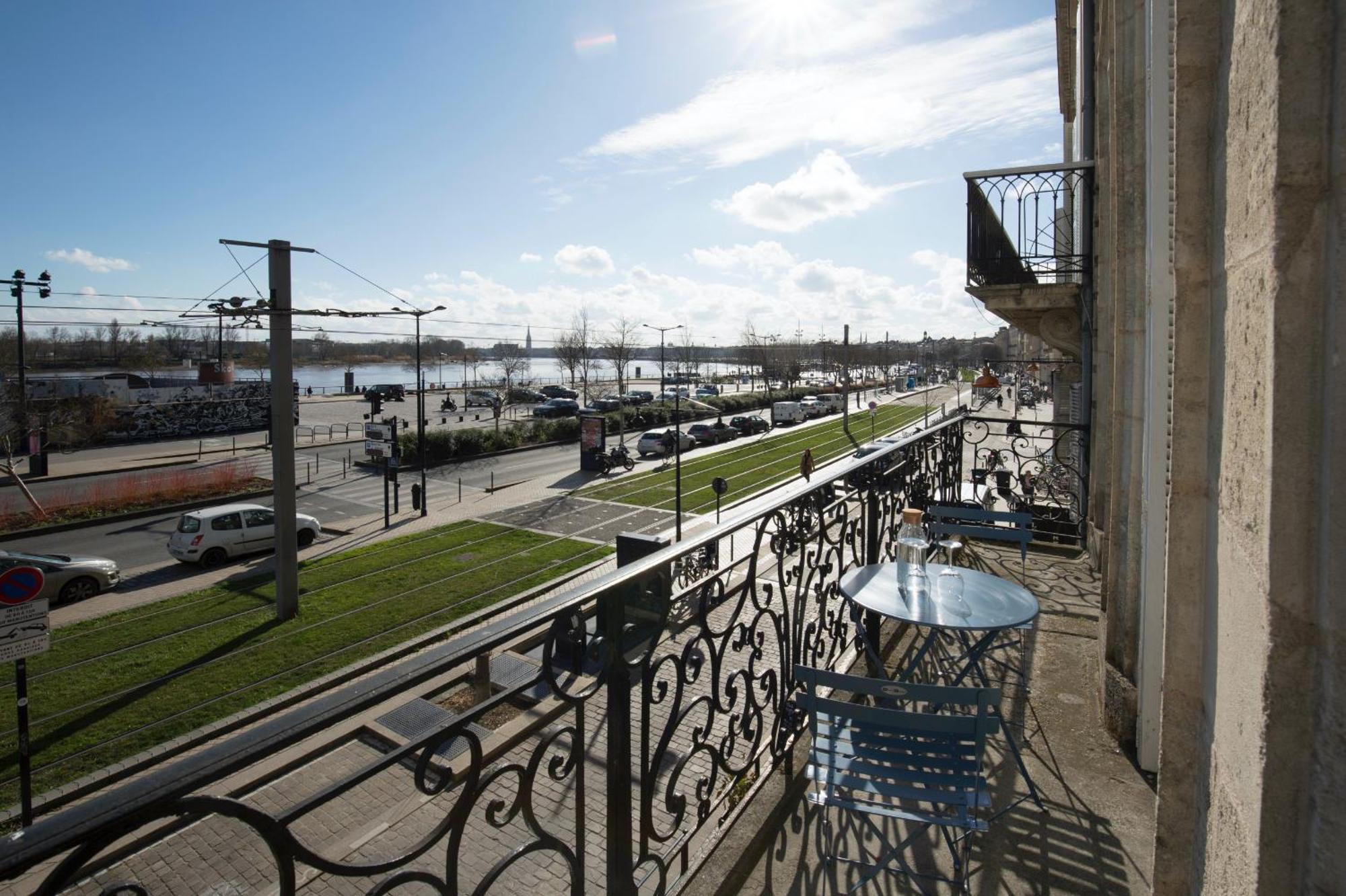 Appartement Sur Les Quais De บอร์โด ภายนอก รูปภาพ